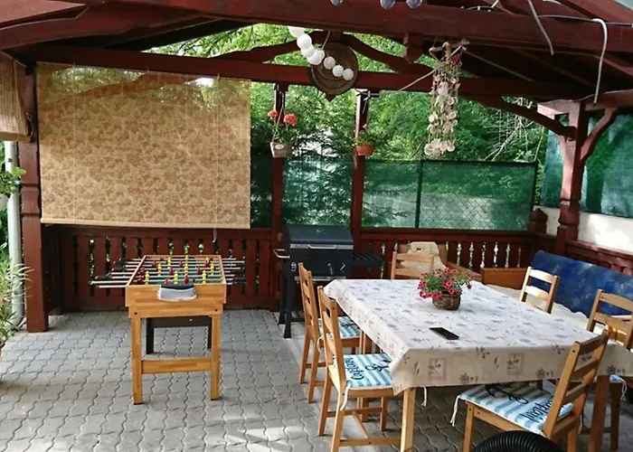 Liliana Vendeghaz בית אירוח