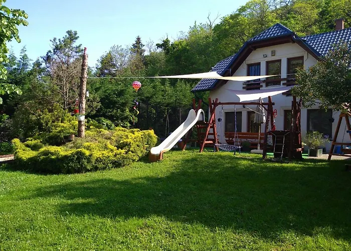 Liliana Vendeghaz בית אירוח