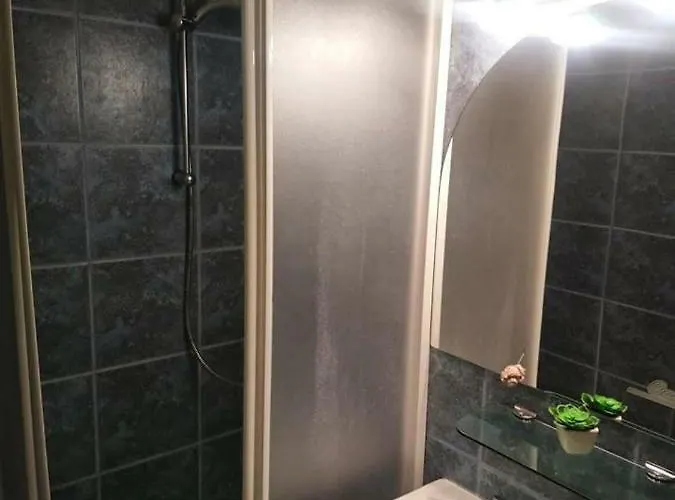 Liliana Vendeghaz בית אירוח