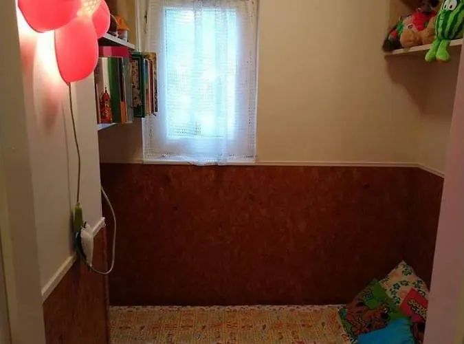 בית אירוח Liliana Vendeghaz *